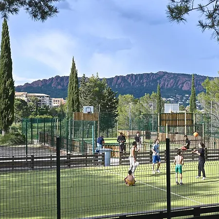 Apartament Studio Village Cap Esterel - Le Village-74 By Interhome *